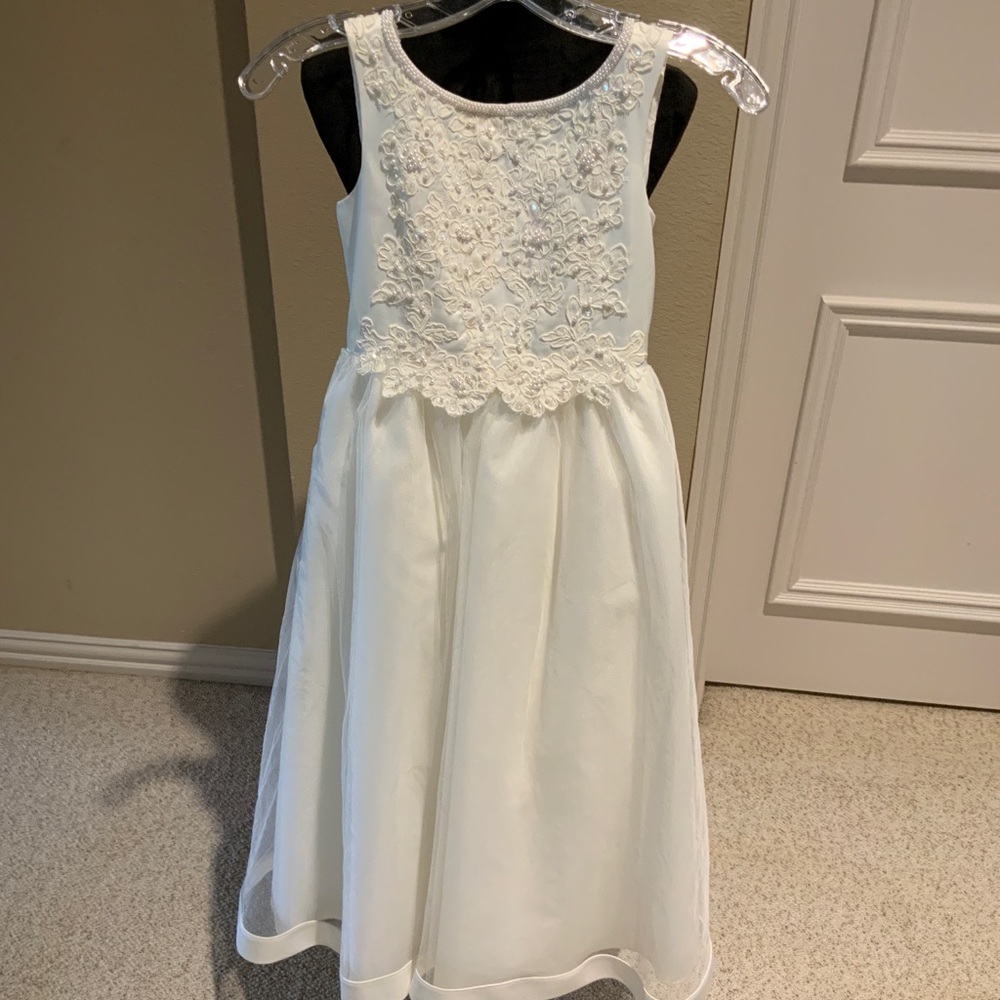 Davids Bridal Flower Girl Dress Size 8